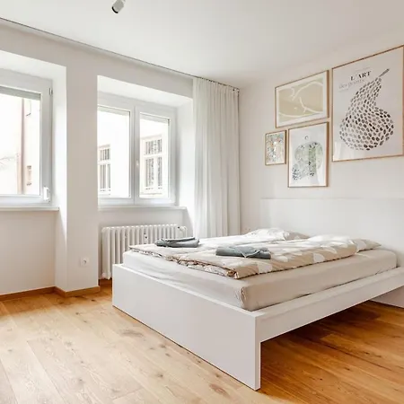 Apartamento Newly Renovated 1-room In Historic Center Bratislava